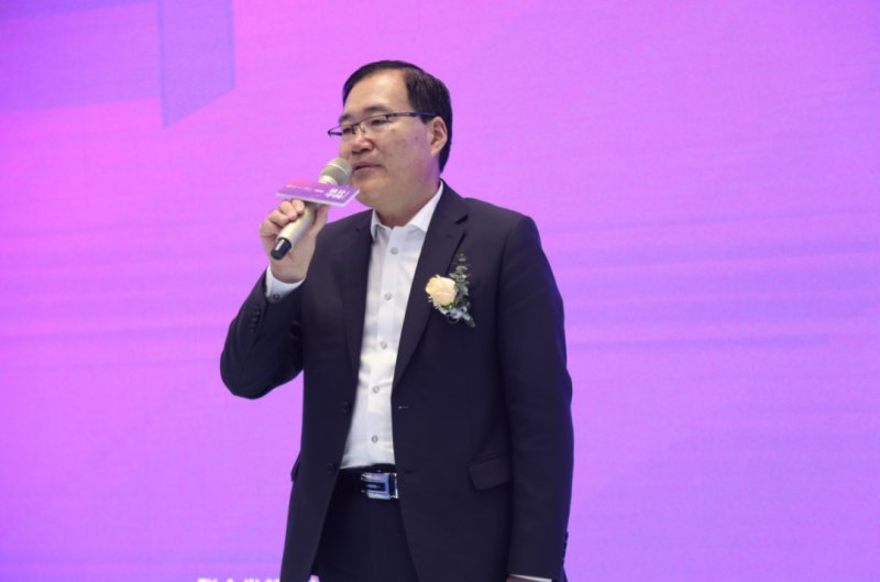 設(shè)計(jì)中國(guó)X東鵬巖板全國(guó)巡回論壇暨墻面巖板發(fā)布會(huì)（青島站）11月23日?qǐng)A滿舉行！_2