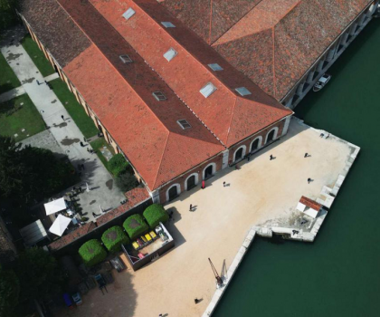 第60屆威尼斯雙年展｜東鵬再次登上國際舞臺，以永續之材頌揚東方藝術