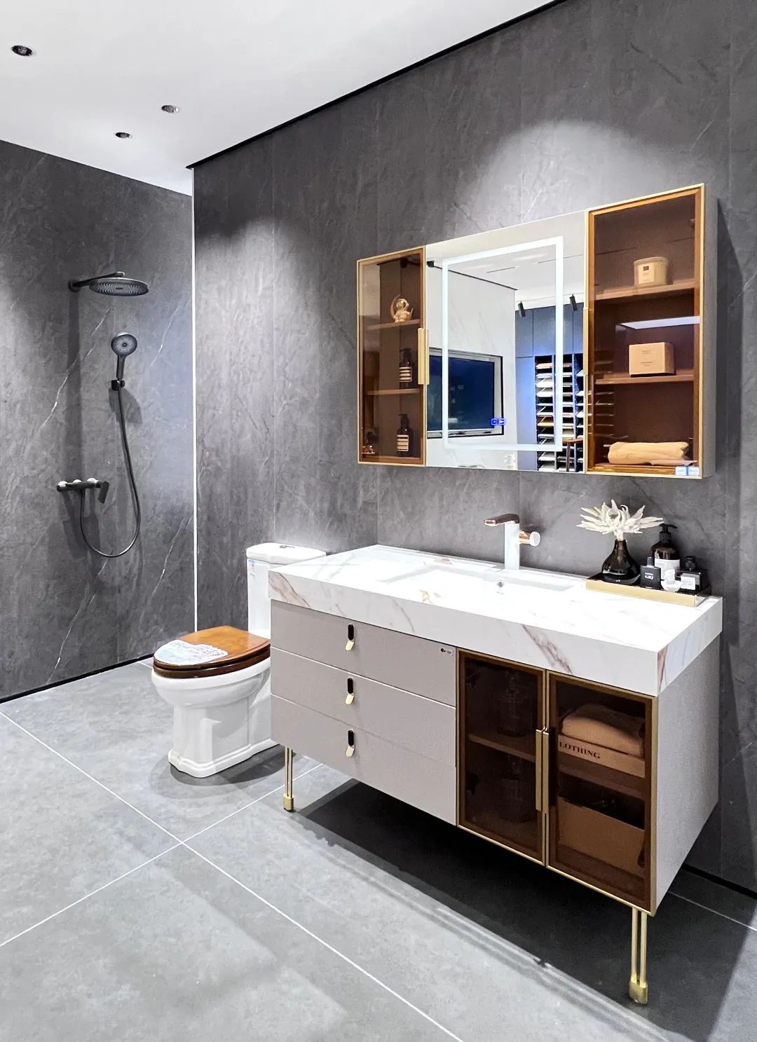 1671427206846721.jpg 東鵬整裝衛(wèi)浴云南曲靖店:健康升級(jí),營(yíng)造人居場(chǎng)景9.jpg