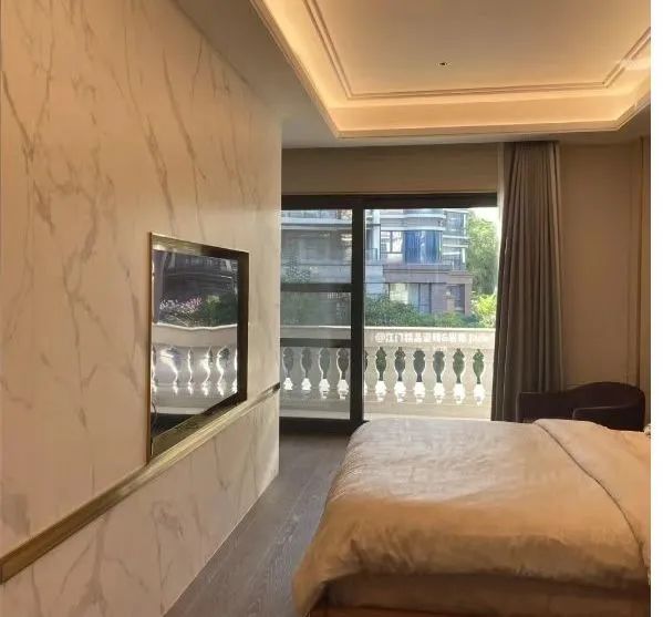 1685324960629622.jpg 巖寶科技|打通巖板交付“最后一公里”,讓高端設計完美落地!v2.jpg