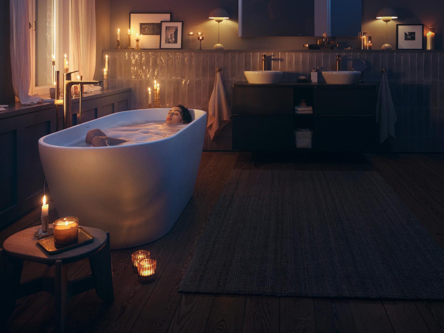 01 以沉浸式泡澡享受悠長冬日時光 體驗冬日衛(wèi)浴美學(xué).jpg 01 以沉浸式泡澡享受悠長冬日時光 體驗冬日衛(wèi)浴美學(xué).jpg