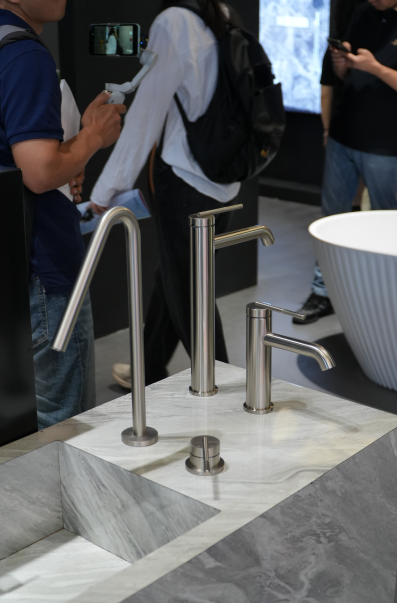 1748412139608890.png image.png